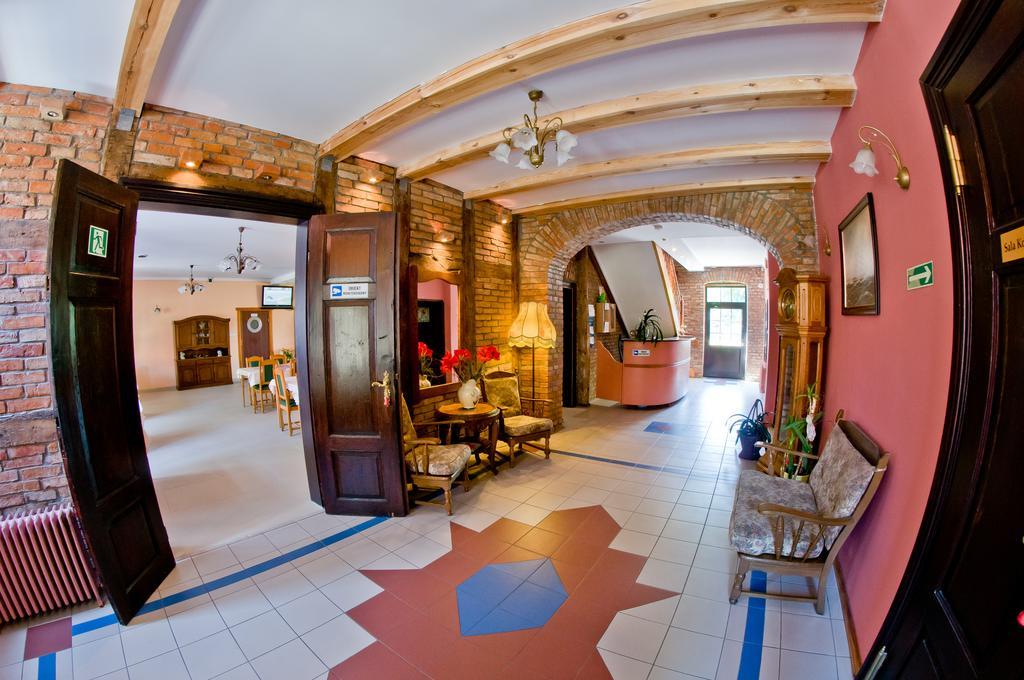 Dom Wczasowy Pod Zegarem Leba Exterior photo